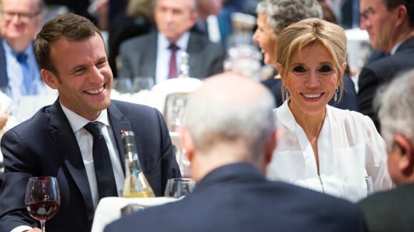 Brigitte et Emmanuel Macron, radieux pour leur premier dîner du CRIF
