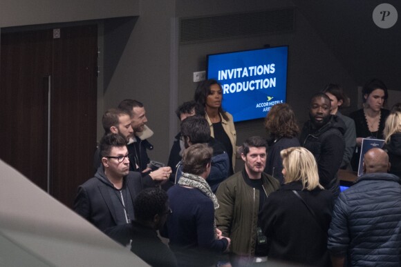 Exclusif - Karine Le Marchand arrive à L'AccorHotels Arena pour assister au concert de NTM à Paris le 9 mars 2018.