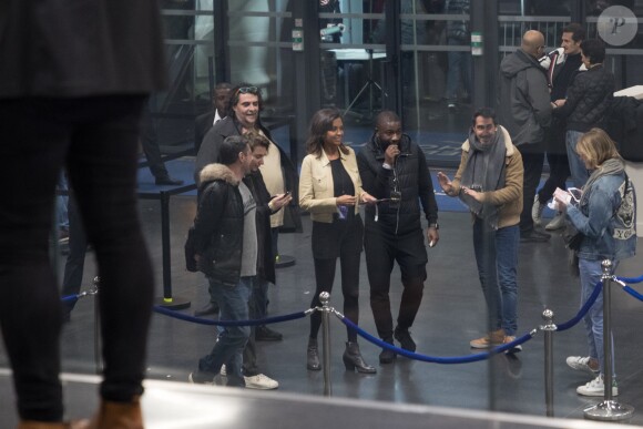 Exclusif - Karine Le Marchand arrive à L'AccorHotels Arena pour assister au concert de NTM à Paris le 9 mars 2018.