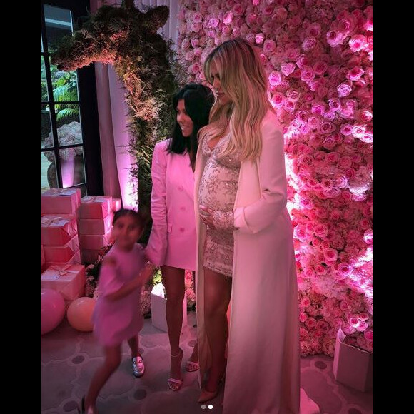 Khloé Kardashian a organisé une babyshower pour l'arrivée prochaine de sa fille au Bel Air Hotel de Los Angeles le 10 mars 2018.