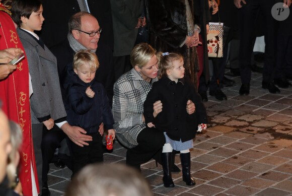 Le prince Albert II de Monaco, la princesse Charlene et leurs enfants, le prince Jacques et la princesse Gabriella lors de la traditionnelle célébration de la Sainte Dévote, sainte patronne de Monaco, à Monaco le 26 janvier 2018 © Claudia Albuquerque / Bestimage