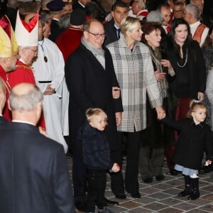 Le prince Albert II de Monaco, la princesse Charlene et leurs enfants, le prince Jacques et la princesse Gabriella lors de la traditionnelle célébration de la Sainte Dévote, sainte patronne de Monaco, à Monaco le 26 janvier 2018 © Claudia Albuquerque / Bestimage