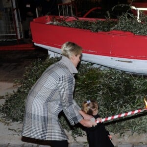 Le prince Albert II de Monaco, la princesse Charlene et leurs enfants, le prince Jacques et la princesse Gabriella lors de la traditionnelle célébration de la Sainte Dévote, sainte patronne de Monaco, à Monaco le 26 janvier 2018 © Bruno Bebert / Bestimage