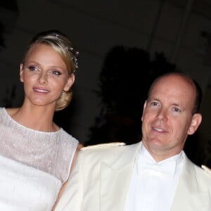 Le prince Albert II de Monaco et la princesse Charlene le 2 juillet 2011, arrivant pour la fête après leur mariage religieux.