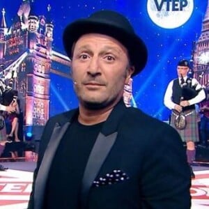Arthur dans son émission "Vendredi tout est permis", Instagram, le 21 octobre 2016.