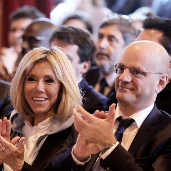 Brigitte Macron et le ministre Jean-Michel Blanquer assistent à des saynètes d'improvisation jouées par des élèves pour dénoncer les situations de harcèlement et parvenir à des solutions en interaction avec le public - Brigitte Macron a accompagné le Ministre de l'Education Nationale, Jean-Michel Blanquer au lycée Carnot de Dijon afin d'y évoquer la lutte contre le harcèlement à l'école à Dijon le 5 mars 2018 © Dominique Jacovides/Bestimage