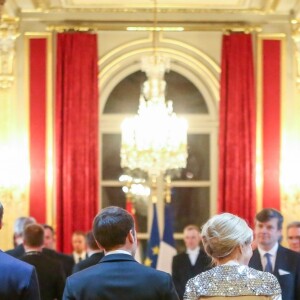 Le président de la République Emmanuel Macron, son épouse Brigitte Macron, le grand-duc Henri de Luxembourg et la grande-duchesse Maria Teresa de Luxembourg - Le grand-duc et la grande-duchesse de Luxembourg assistent au dîner d'Etat organisé au Palais de l'Elysée par le président de la République et la première dame à l'occasion d'une visite d'Etat en France à Paris, le 19 mars 2018. © Hamilton/Pool/Bestimage