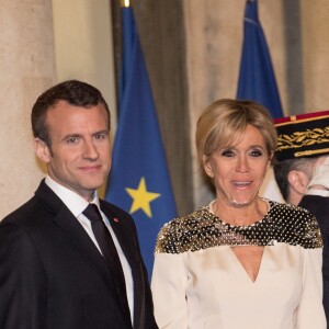 Le président de la République Emmanuel Macron et son épouse Brigitte - Le grand-duc et la grande-duchesse de Luxembourg assistent au dîner d'Etat organisé au Palais de l'Elysée par le président de la République et la première dame à l'occasion d'une visite d'Etat en France à Paris, le 19 mars 2018. © Jacovides-Moreau/Bestimage