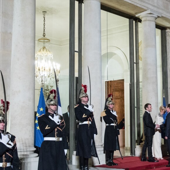 Le président de la République Emmanuel Macron, son épouse Brigitte Macron, le grand-duc Henri de Luxembourg et la grande-duchesse Maria Teresa de Luxembourg - Le grand-duc et la grande-duchesse de Luxembourg assistent au dîner d'Etat organisé au Palais de l'Elysée par le président de la République et la première dame à l'occasion d'une visite d'Etat en France à Paris, le 19 mars 2018. © Jacovides-Moreau/Bestimage