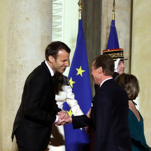 Le président de la République Emmanuel Macron, son épouse Brigitte Macron, le grand-duc Henri de Luxembourg et la grande-duchesse Maria Teresa de Luxembourg - Le grand-duc et la grande-duchesse de Luxembourg assistent au dîner d'Etat organisé au Palais de l'Elysée par le président de la République et la première dame à l'occasion d'une visite d'Etat en France à Paris, le 19 mars 2018. © Jacovides-Moreau/Bestimage