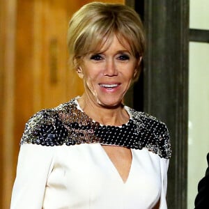 Brigitte Macron - Le grand-duc et la grande-duchesse de Luxembourg assistent au dîner d'Etat organisé au Palais de l'Elysée par le président de la République et la première dame à l'occasion d'une visite d'Etat en France à Paris, le 19 mars 2018. © Jacovides-Moreau/Bestimage