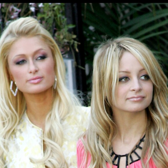Paris Hilton et Nicole Richie sur le tournage de "The Simple Life" à Los Angeles en mars 2007