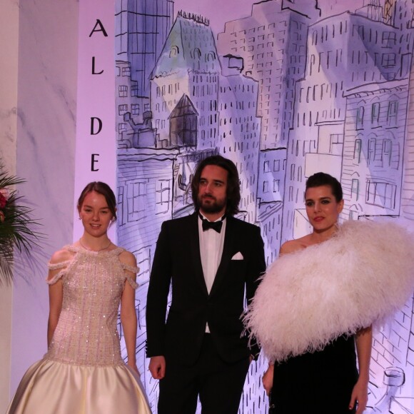 La princesse Alexandra de Hanovre avec sa demi-soeur Charlotte Casiraghi et son compagnon Dimitri Rassam arrivant au Bal de la Rose le 24 mars 2018 au Sporting de Monte-Carlo à Monaco. © Cyril Dodergny / Nice Matin / Bestimage