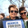 Billie Jean King et sa compagne Ilana Kloss - Les célébrités et des centaines de milliers de manifestants protestent contre les armes à feu (March For Our Lives) à New York, le 24 mars 2018 © Sonia Moskowitz/Globe Photos via Zuma/Bestimage
