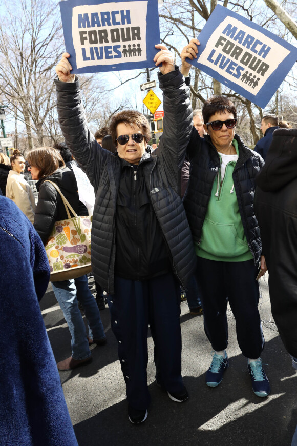 Billie Jean King et sa compagne Ilana Kloss - Les célébrités et des centaines de milliers de manifestants protestent contre les armes à feu (March For Our Lives) à New York, le 24 mars 2018