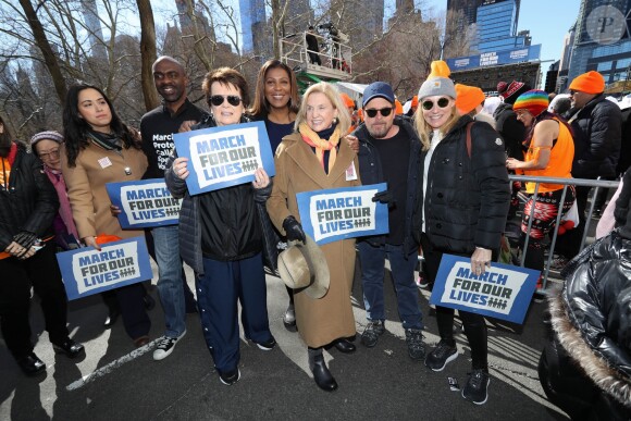 Billie Jean King, Caroline Mulroney, Michael J. Fox et sa femme Tracy Pollan - Les célébrités et des centaines de milliers de manifestants protestent contre les armes à feu (March For Our Lives) à New York, le 24 mars 2018