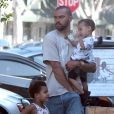 Exclusif - L'acteur Jesse Williams est allé déjeuner avec ses enfants Sadie et Maceo. Le 21 juillet 2017.