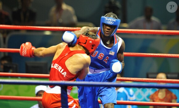 Deontay Wilder (casque bleu) aux Jeux Olympiques de 2008 à Pékin.