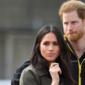 Le prince Harry et Meghan Markle ont rendu visite aux athlètes britanniques préparant les 4e Invictus Games (du 20 au 27 octobre 2018 à Sydney en Australie) sur le campus de l'Université de Bath le 6 avril 2018.