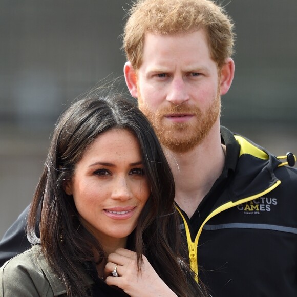 Le prince Harry et Meghan Markle ont rendu visite aux athlètes britanniques préparant les 4e Invictus Games (du 20 au 27 octobre 2018 à Sydney en Australie) sur le campus de l'Université de Bath le 6 avril 2018.