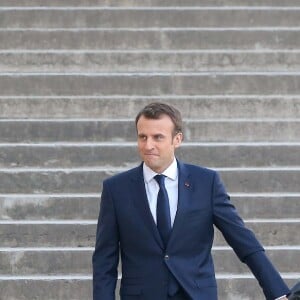 Le président de la République Emmanuel Macron et sa femme la première dame Brigitte Macron arrivent au palais de Chaillot, à Paris, France, le 15 avril 2018. Le président de la République est l'invité de BFMTV, RMC et Mediapart pour une grande interview en direct par les journalistes Jean-Jacques Bourdin, pour BFMTV et RMC, et Edwy Plenel, directeur de Mediapart. © Dominique Jacovides/Bestimage