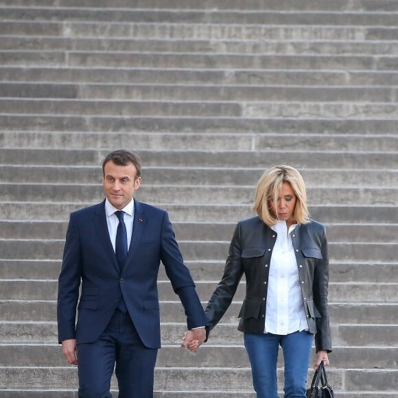 Le président de la République Emmanuel Macron et sa femme la première dame Brigitte Macron arrivent au palais de Chaillot, à Paris, France, le 15 avril 2018. Le président de la République est l'invité de BFMTV, RMC et Mediapart pour une grande interview en direct par les journalistes Jean-Jacques Bourdin, pour BFMTV et RMC, et Edwy Plenel, directeur de Mediapart. © Dominique Jacovides/Bestimage