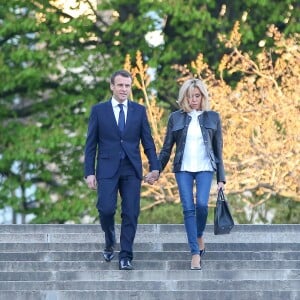 Le président de la République Emmanuel Macron et sa femme la première dame Brigitte Macron arrivent au palais de Chaillot, à Paris, France, le 15 avril 2018. Le président de la République est l'invité de BFMTV, RMC et Mediapart pour une grande interview en direct par les journalistes Jean-Jacques Bourdin, pour BFMTV et RMC, et Edwy Plenel, directeur de Mediapart. © Dominique Jacovides/Bestimage