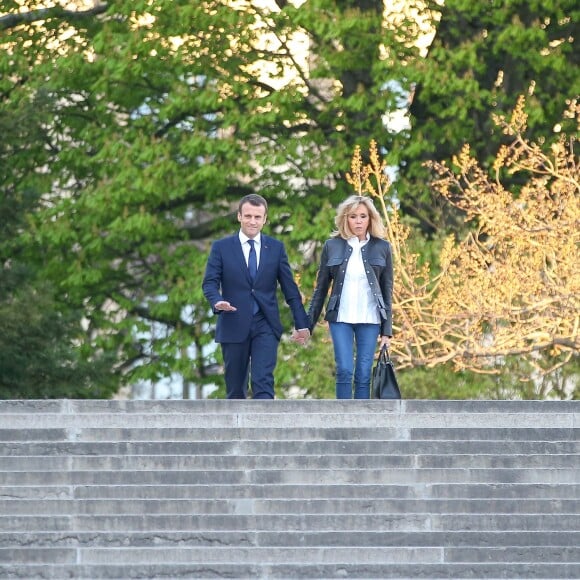 Le président de la République Emmanuel Macron et sa femme la première dame Brigitte Macron arrivent au palais de Chaillot, à Paris, France, le 15 avril 2018. Le président de la République est l'invité de BFMTV, RMC et Mediapart pour une grande interview en direct par les journalistes Jean-Jacques Bourdin, pour BFMTV et RMC, et Edwy Plenel, directeur de Mediapart. © Dominique Jacovides/Bestimage