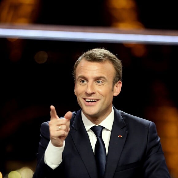 Le président de la République Emmanuel Macron lors de son interview en direct par les journalistes Jean-Jacques Bourdin, pour BFMTV et RMC, et Edwy Plenel, directeur de Mediapart au palais Chaillot, à Paris, France, le 15 avril 2018. © Dominique Jacovides/Bestimage
