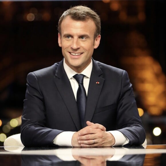 Le président de la République Emmanuel Macron lors de son interview en direct par les journalistes Jean-Jacques Bourdin, pour BFMTV et RMC, et Edwy Plenel, directeur de Mediapart au palais Chaillot, à Paris, France, le 15 avril 2018. © Dominique Jacovides/Bestimage