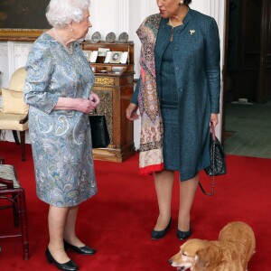 La reine Elisabeth II d'Angleterre reçoit en audience la baronne Patricia Scotland, secrétaire générale du Commonwealth au château de Windsor le 11 avril 2018.