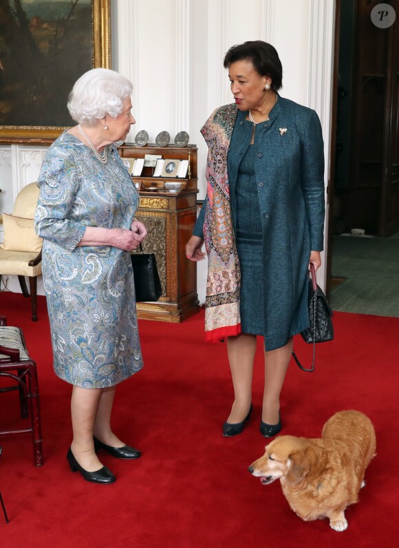 La reine Elisabeth II d'Angleterre reçoit en audience la baronne Patricia Scotland, secrétaire générale du Commonwealth au château de Windsor le 11 avril 2018.