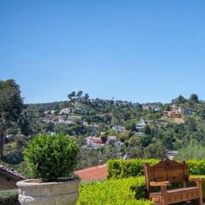 Ellen Pompeo et son époux Chris Ivery vendent leur villa hispanique des années 1920 dans le quartier historique de Whitely Heights, sur les hauteurs d'Hollywood, avril 2018.