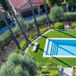 Ellen Pompeo et son époux Chris Ivery vendent leur villa hispanique des années 1920 dans le quartier historique de Whitely Heights, sur les hauteurs d'Hollywood, avril 2018.