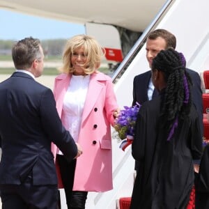 Cérémonie d'accueil - Le président Emmanuel Macron et sa femme Brigitte Macron (Trogneux) arrivent aux Etats-unis pour une visite d'état de trois jours sur la base aérienne d'Andrews dans le Maryland le 23 avril 2018.