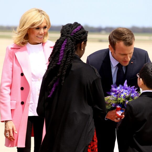 Cérémonie d'accueil - Le président Emmanuel Macron et sa femme Brigitte Macron (Trogneux) arrivent aux Etats-unis pour une visite d'état de trois jours sur la base aérienne d'Andrews dans le Maryland le 23 avril 2018.