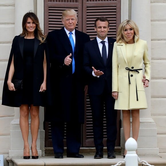 Le président américain Donald Trump, sa femme la Première Dame Melania Trump, le président de la République française Emmanuel Macron et sa femme la Première Dame Brigitte Macron (Trogneux) - Les couples présidentiels français et américains arrivent à Mount Vernon à bord de l'hélicoptaire présidentiel Marine One, à Mount Vernon, le 23 avril 2018. © Dominique Jacovides/Bestimage