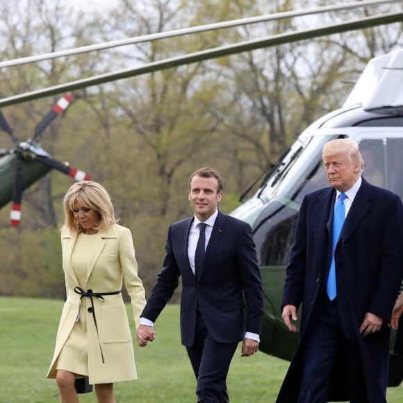 Le président américain Donald Trump, sa femme la Première Dame Melania Trump, le président de la République française Emmanuel Macron et sa femme la Première Dame Brigitte Macron (Trogneux) - Les couples présidentiels français et américains arrivent à Mount Vernon à bord de l'hélicoptaire présidentiel Marine One, à Mount Vernon, le 23 avril 2018. © Dominique Jacovides/Bestimage