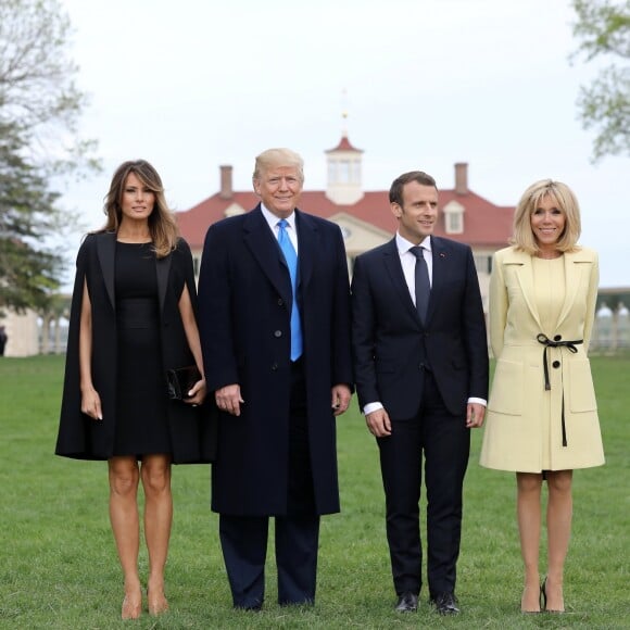Le président américain Donald Trump, sa femme la Première Dame Melania Trump, le président de la République française Emmanuel Macron et sa femme la Première Dame Brigitte Macron (Trogneux) - Les couples présidentiels français et américains arrivent à Mount Vernon à bord de l'hélicoptaire présidentiel Marine One, à Mount Vernon, le 23 avril 2018. © Dominique Jacovides/Bestimage