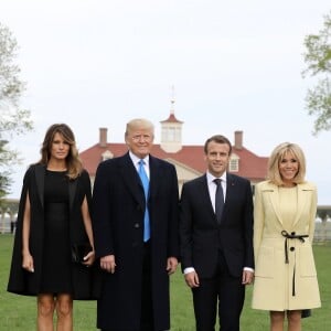 Le président américain Donald Trump, sa femme la Première Dame Melania Trump, le président de la République française Emmanuel Macron et sa femme la Première Dame Brigitte Macron (Trogneux) - Les couples présidentiels français et américains arrivent à Mount Vernon à bord de l'hélicoptaire présidentiel Marine One, à Mount Vernon, le 23 avril 2018. © Dominique Jacovides/Bestimage