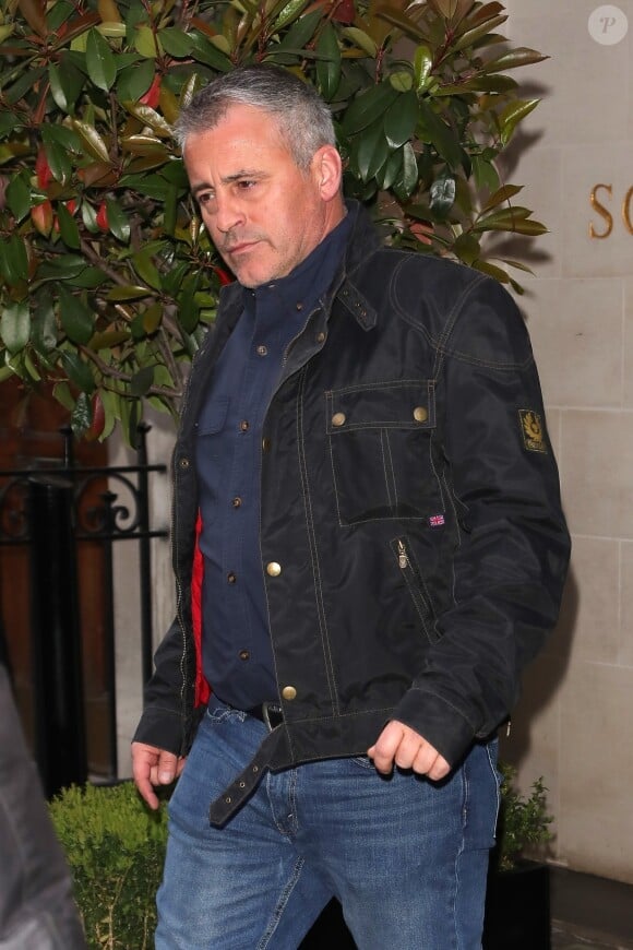 Matt LeBlanc et sa compagne Aurora Mulligan à la sortie du restaurant Scott's à Londres, Royaume Uni, le 23 avril 2018.