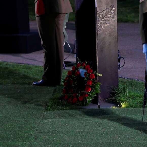 Meghan Markle se joignait au prince Harry, le 25 avril 2018 à 5 heures du matin, pour la cérémonie comméorative de l'ANZAC Day célébrée devant l'Arc de Wellington non loin du palais de Buckingham.