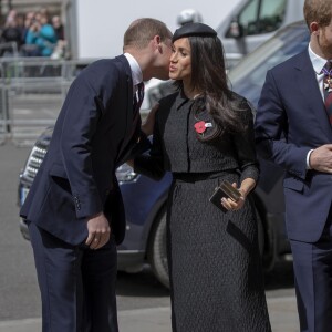 Meghan Markle et le prince Harry ont été rejoints par le prince William pour le service commémoratif de l'ANZAC Day en l'abbaye de Westminster, le 25 avril 2018 à Londres.