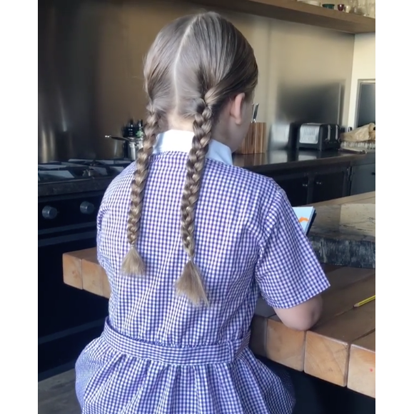 Harper Beckham dévoile son charmant accent anglais sur Instagram, ce 25 avril 2018.