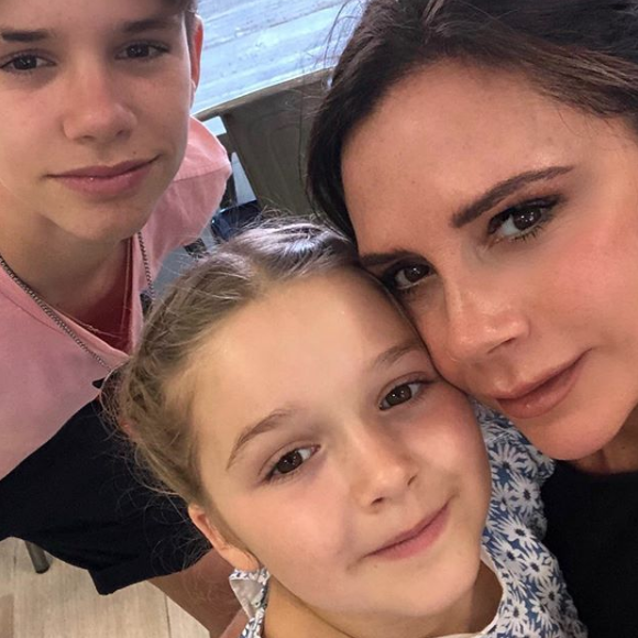 Harper Beckham dévoile son charmant accent anglais sur Instagram, ce 25 avril 2018.