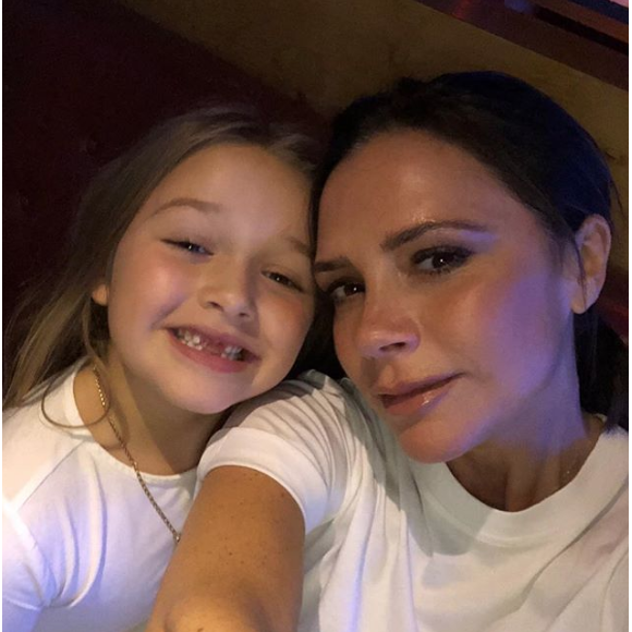 Victoria Beckham n'hésite pas à partager quelques moments de sa vie de famille sur Instagram.