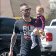 Adam Levine et sa fille Dusty Rose à Los Angeles le 14 mars 2018.