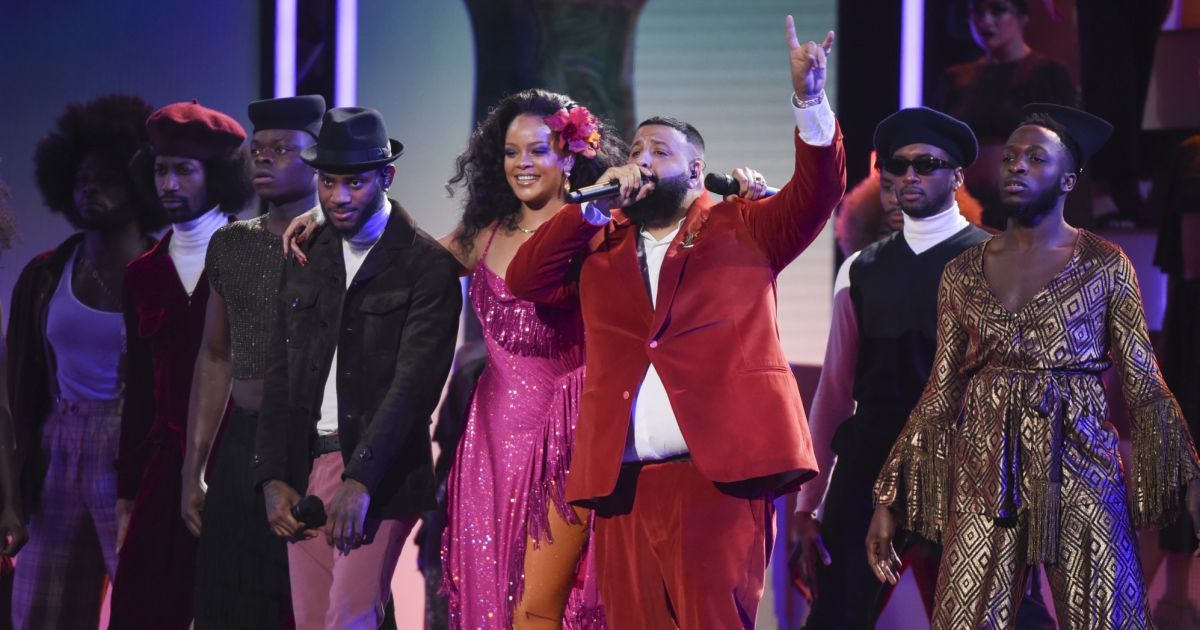 Bryson Tiller, Rihanna et DJ Khaled aux 60e Grammy Awards à New York