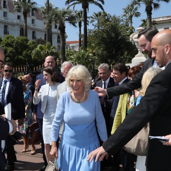 Georges-François Leclerc (préfet des Alpes-Maritimes), Christian Estrosi (marie de Nice), le prince Charles et Camilla Parker Bowles, duchesse de Cornouailles, et Laura Tenoudji lors d'une séquence hommage aux victimes des attentats de 2016 à la Villa Massena à Nice, le 7 mai 2018. © Philippe Brylak/Bestimage