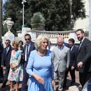 Georges-François Leclerc (préfet des Alpes-Maritimes), Christian Estrosi (marie de Nice), le prince Charles et Camilla Parker Bowles, duchesse de Cornouailles, et Laura Tenoudji lors d'une séquence hommage aux victimes des attentats de 2016 à la Villa Massena à Nice, le 7 mai 2018. © Philippe Brylak/Bestimage